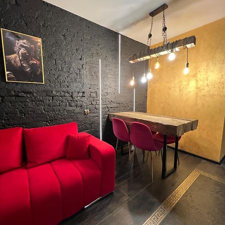 Darkhouse Versace Karmin Лодзь Экстерьер фото